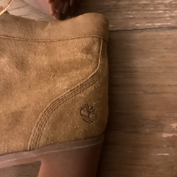 Boots - Picture 3 of 9